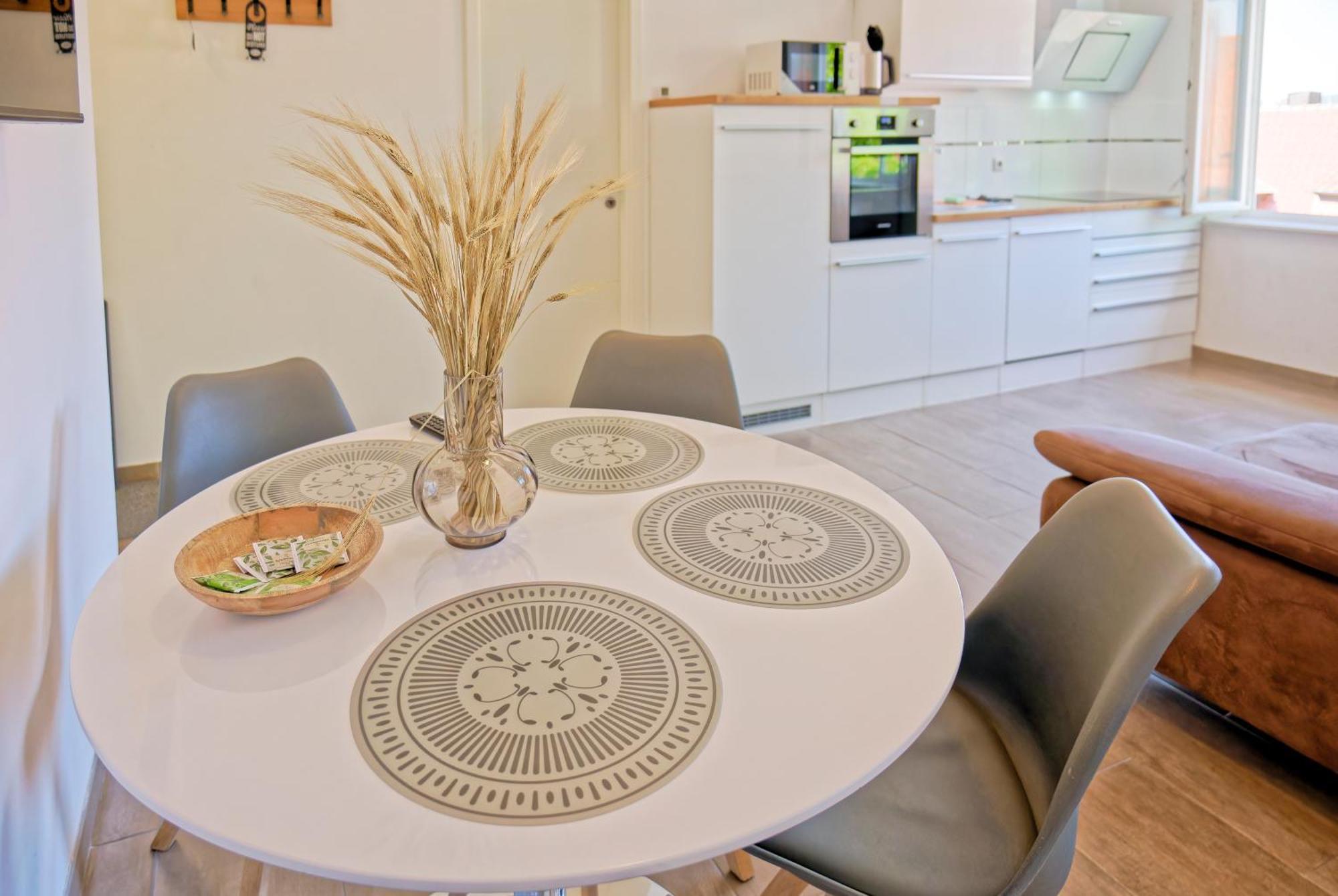 Modern Family Apartment In بامبرج المظهر الخارجي الصورة